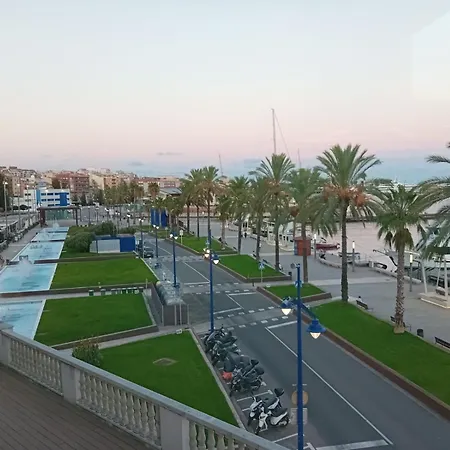 Port 3 公寓